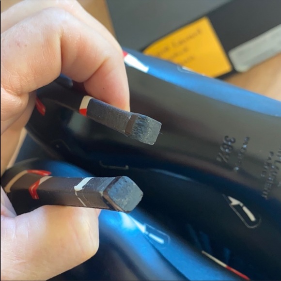 💥SOLD💥 SAINT LAURENT LEATHER LIPSTICK HEELS - Picture 11 of 13